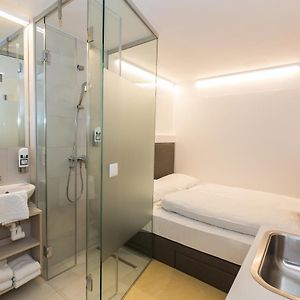 Smart Nano Living - Wien Hauptbahnhof - Self Check-In